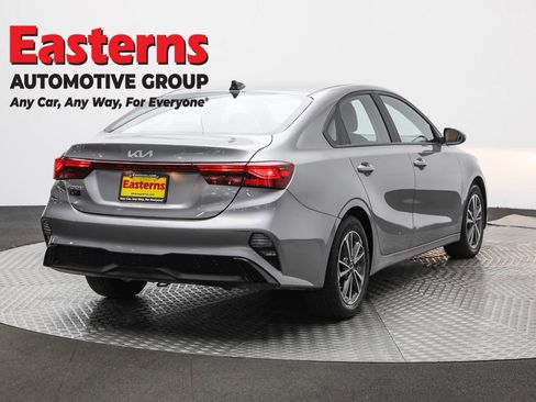 Used 2023 Kia Forte LXS image 5