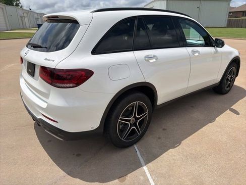 Used 2021 Mercedes-Benz GLC 300 4MATIC image 5