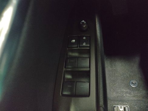 Used 2022 Toyota Camry SE image 27