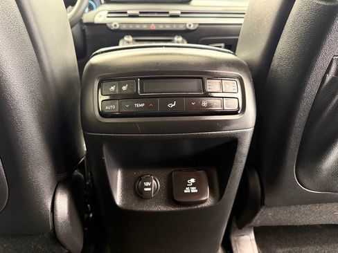 Used 2025 Hyundai Palisade SEL AWD/4WD image 32