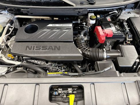 Used 2025 Nissan Rogue SV FWD image 33