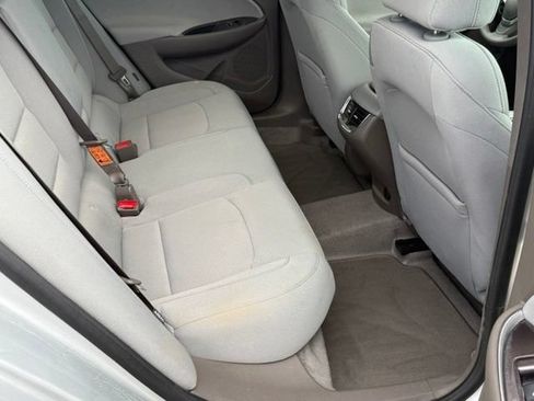 Used 2020 Chevrolet Malibu LT FWD image 9