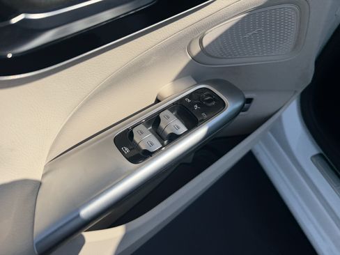 Certified 2025 Mercedes-Benz C 300 4MATIC Sedan image 15