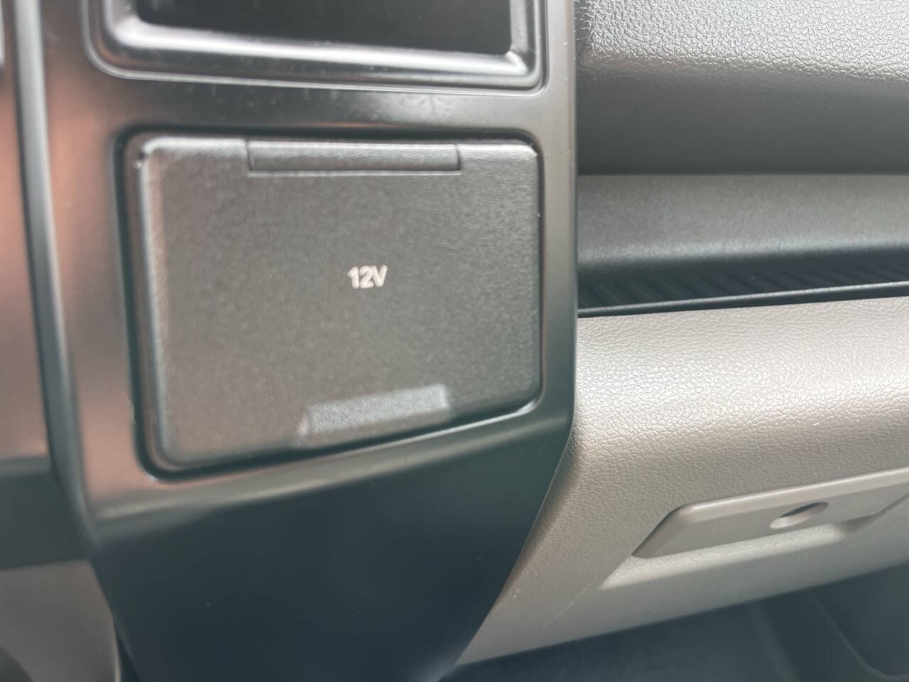 Used 2015 Ford F150 XL w/ Equipment Group 101A Mid AWD/4WD image 31