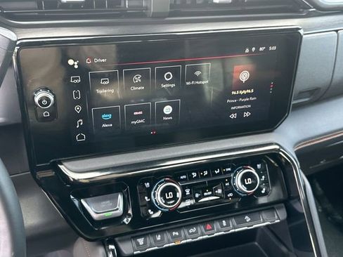 Used 2024 GMC Sierra 2500 AT4 w/ AT4 Premium Plus Package image 14