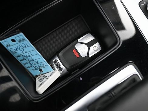 Used 2025 Audi Q5 2.0T Premium image 13