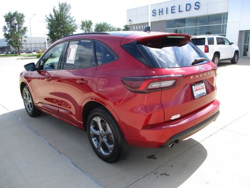 Used 2024 Ford Escape ST-Line w/ Tech Pack #1 AWD/4WD image 4