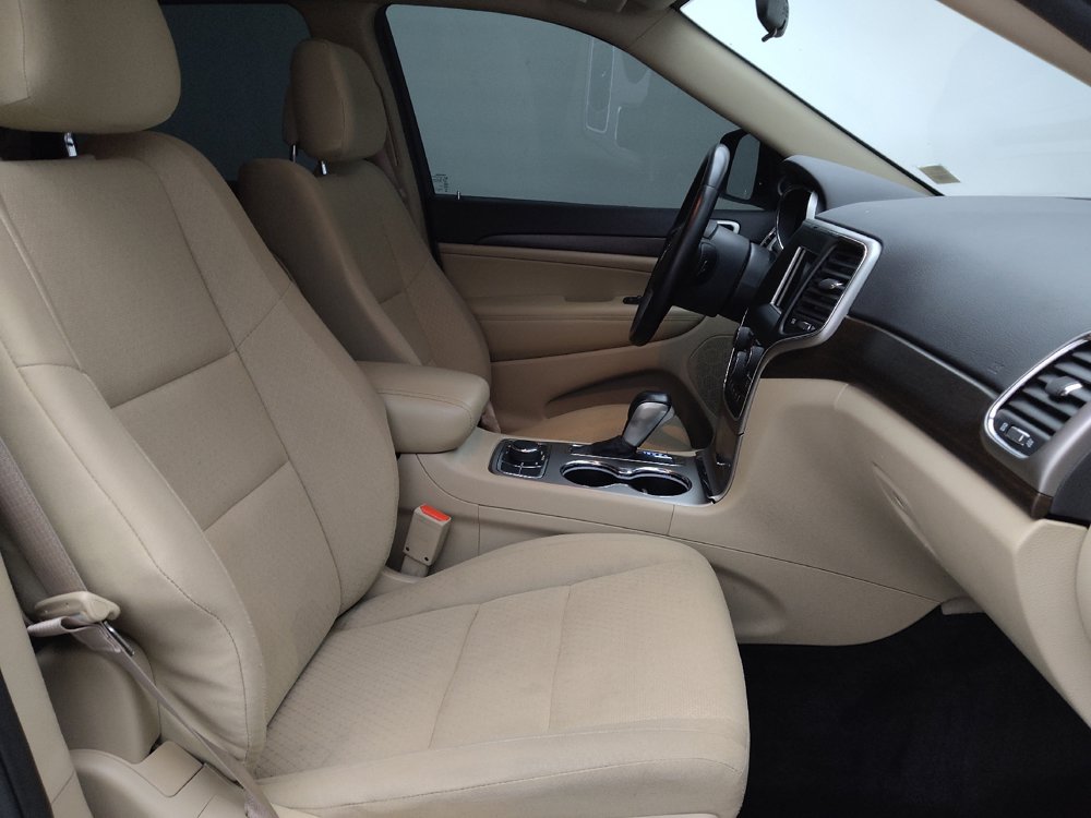 Used 2018 Jeep Grand Cherokee Laredo AWD/4WD image 21