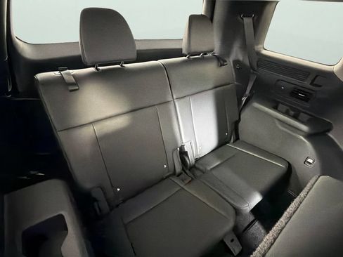 Used 2026 Hyundai Santa Fe Limited FWD image 33