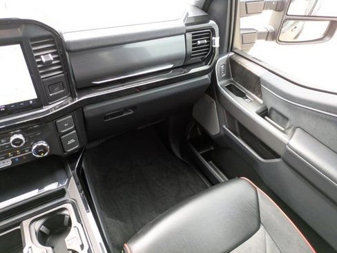 New 2026 Ford F250 Lariat w/ Black Appearance Package image 17