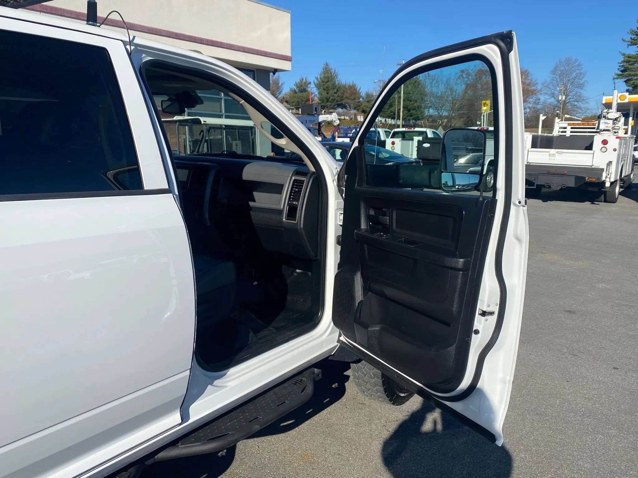 Used 2016 RAM 4500 Tradesman AWD/4WD image 21