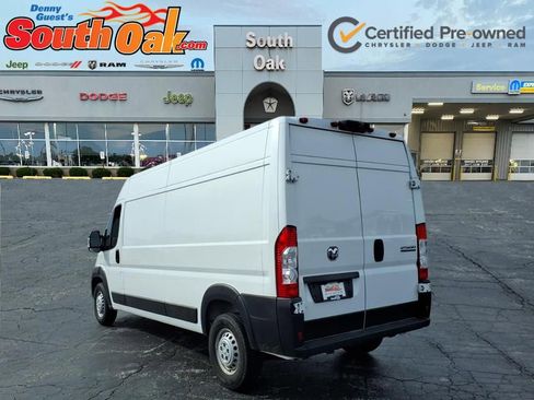Used 2025 RAM ProMaster 2500 w/ Convenience Group FWD image 3