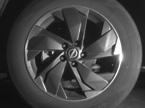 Used 2025 Nissan Rogue SV image 12