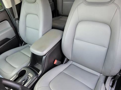 Used 2019 Chevrolet Colorado W/T RWD image 5