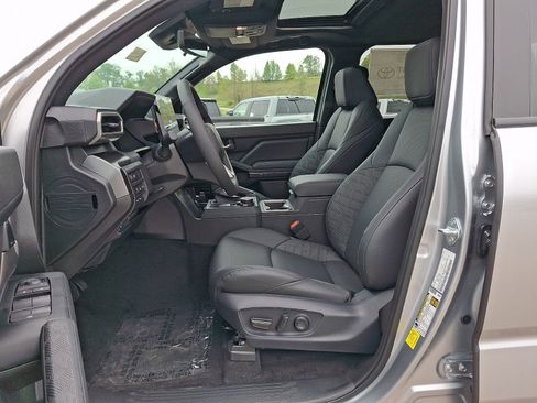 New 2026 Toyota Tacoma TRD Off-Road AWD/4WD image 12