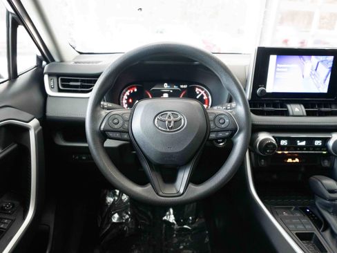 Used 2025 Toyota RAV4 XLE image 21