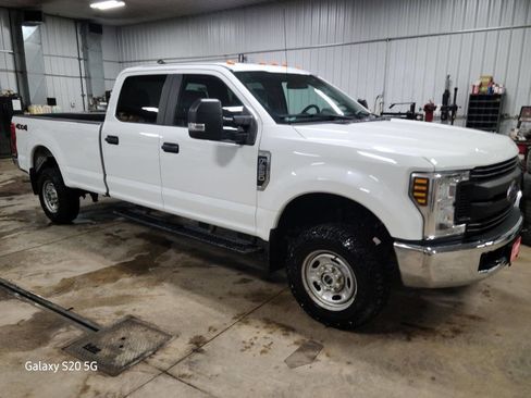 Used 2019 Ford F250 XL w/ Power Equipment Group image 10