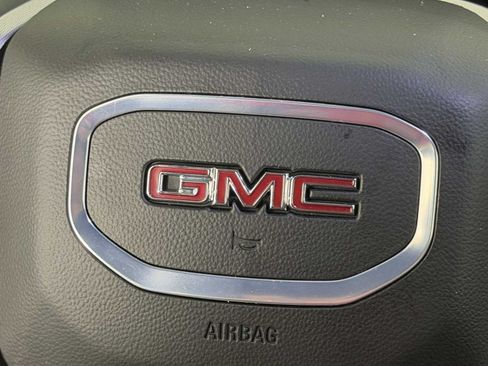 Used 2025 GMC Sierra 1500 SLT AWD/4WD image 22