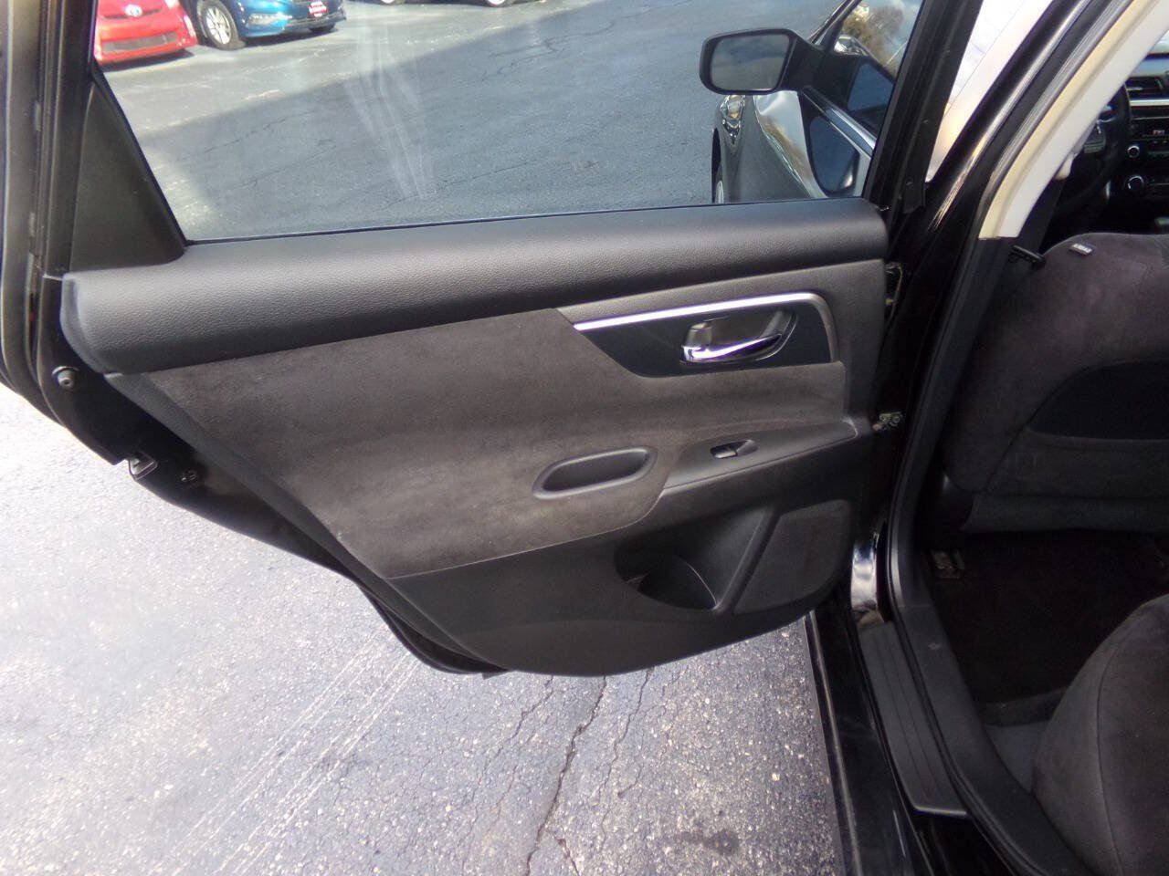 Used 2013 Nissan Altima 2.5 S FWD image 18