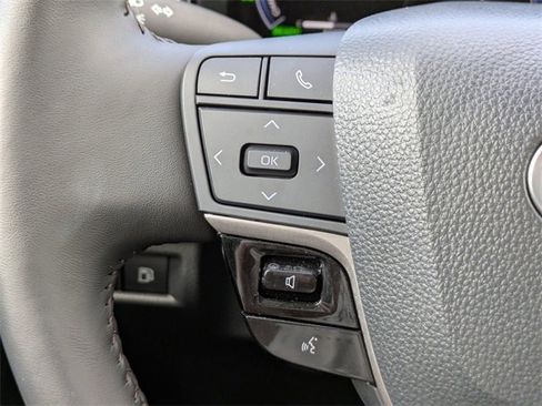 Used 2025 Toyota Camry XLE image 26