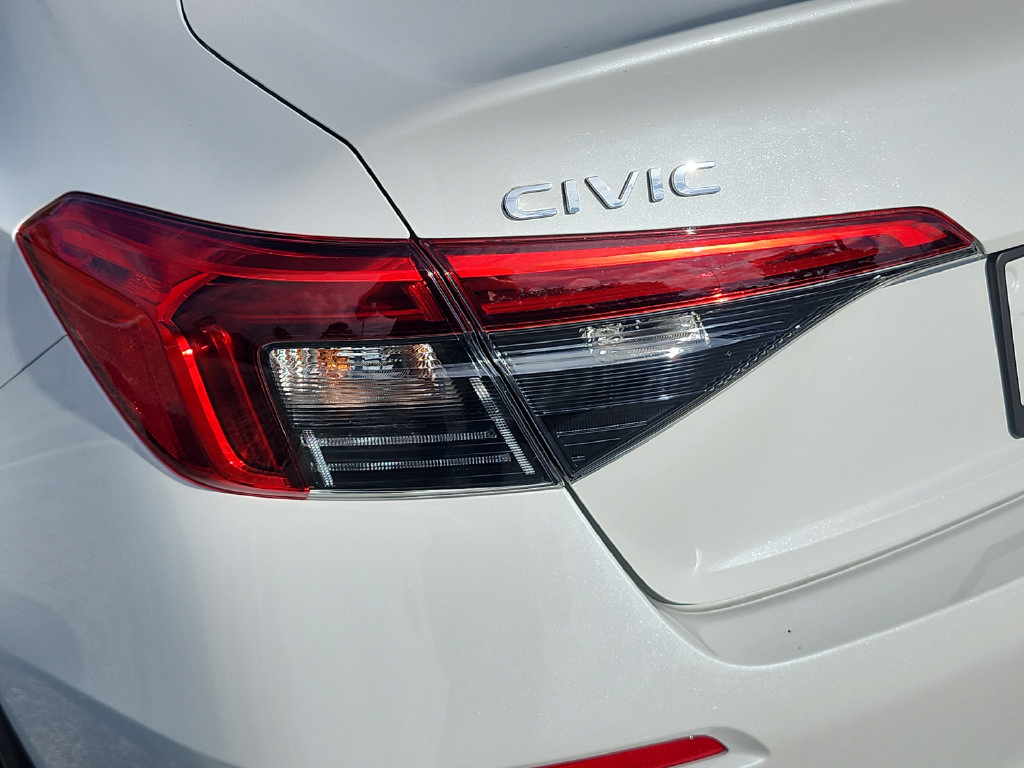 Used 2024 Honda Civic EX image 15