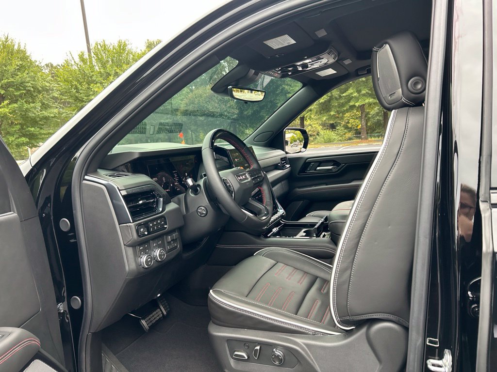 Used 2026 GMC Yukon AT4 Ultimate AWD/4WD image 29