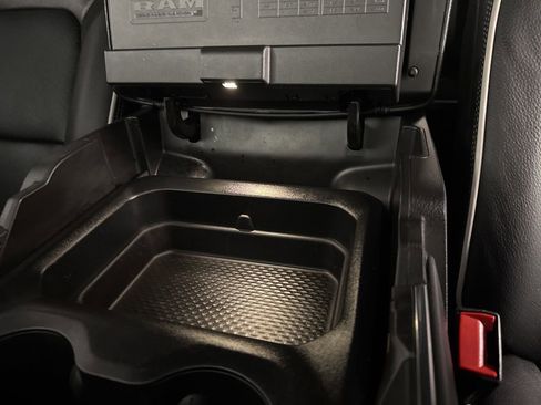 Used 2025 RAM 1500 Laramie w/ Night Edition image 35