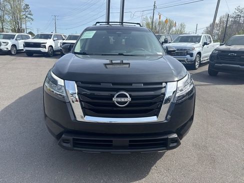 Used 2022 Nissan Pathfinder SV image 8
