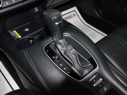 Certified 2024 Honda HR-V EX-L image 16