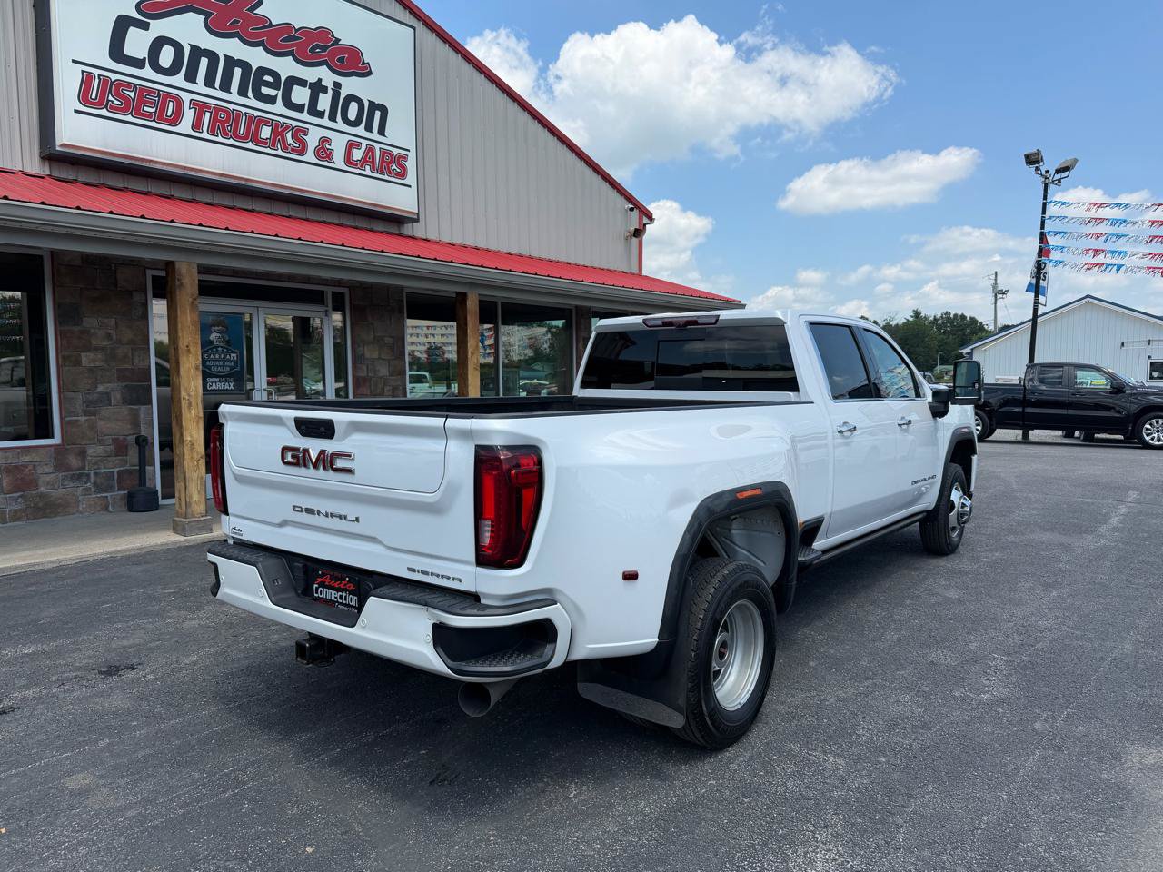 Used 2022 GMC Sierra 3500 Denali w/ Denali Ultimate Package AWD/4WD image 4