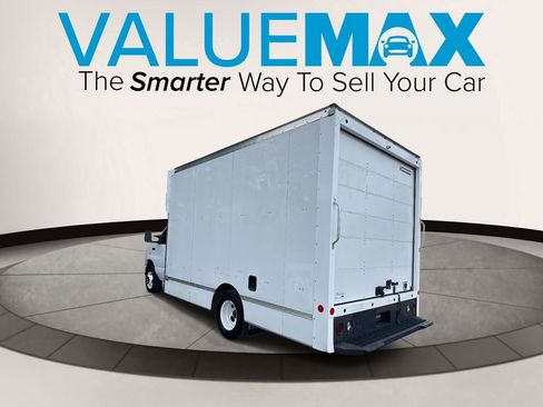 Used 2022 Ford E-350 and Econoline 350 Super Duty image 5