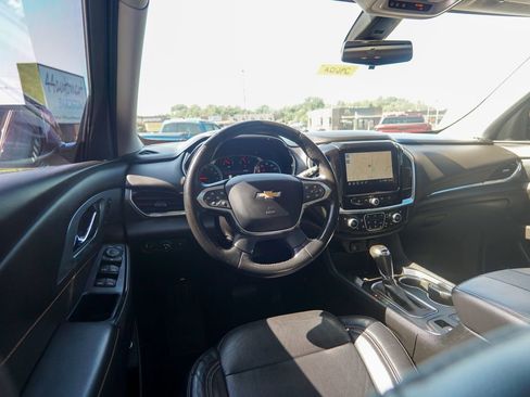 Used 2020 Chevrolet Traverse Premier w/ Redline Edition FWD image 12