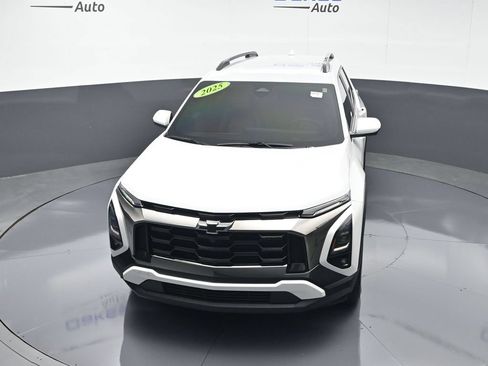 Used 2025 Chevrolet Equinox ACTIV w/ Safety and Technology Package FWD image 47