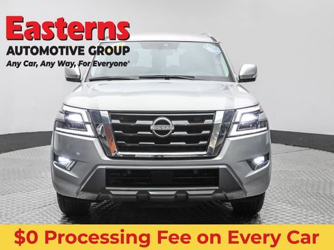 Used 2024 Nissan Armada SV RWD image 2