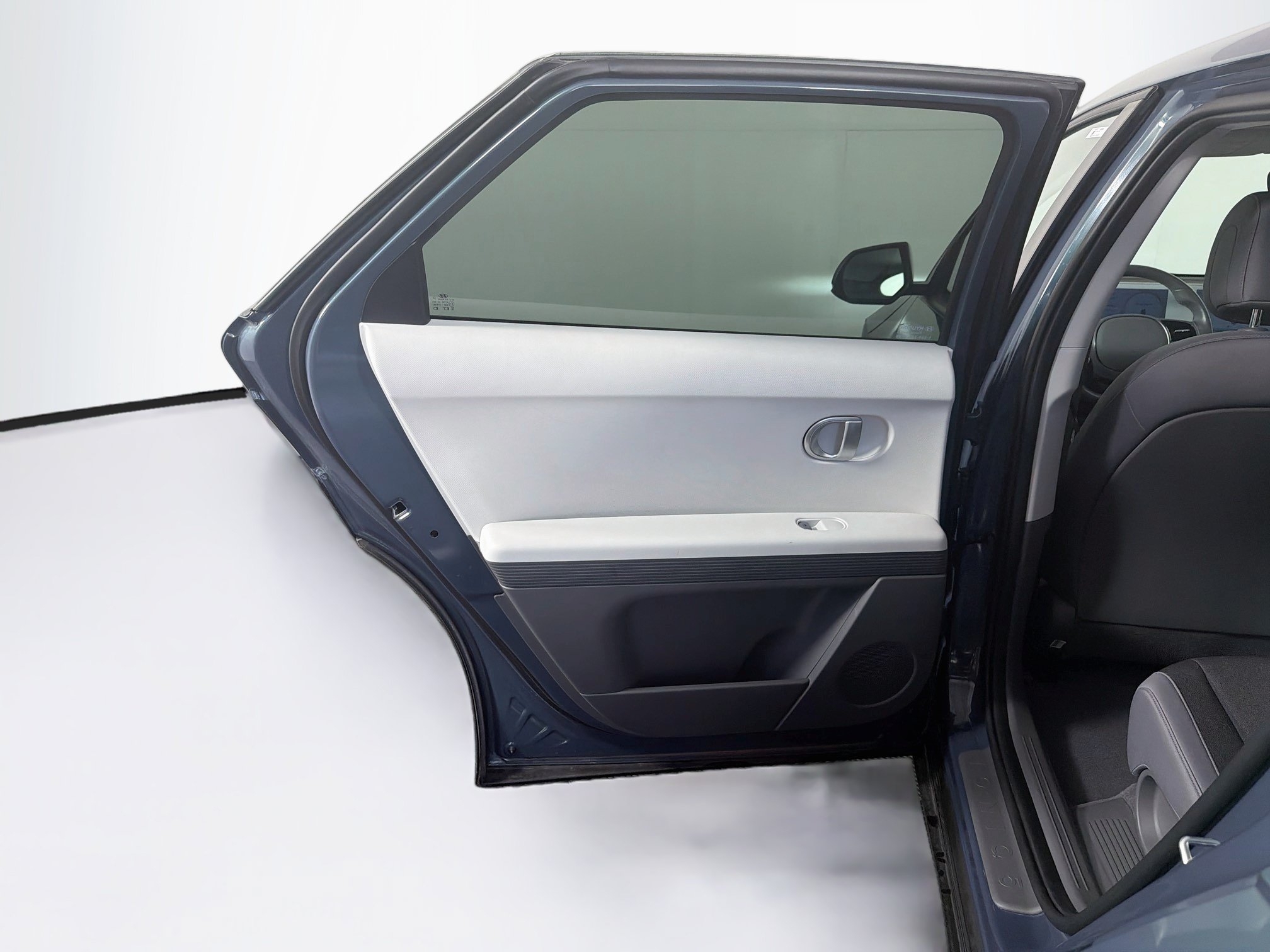 Used 2024 Hyundai Ioniq 5 SEL RWD image 27