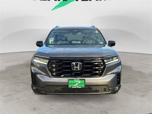 Used 2025 Honda Pilot Black Edition image 3