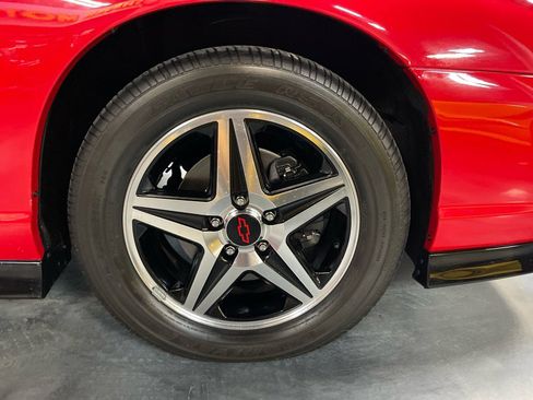 Used 2004 Chevrolet Monte Carlo SS w/ Dale Earnhardt Jr. Package image 19