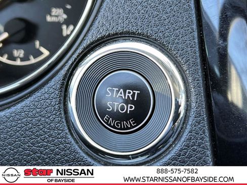 Used 2017 Nissan Rogue Sport SV image 29