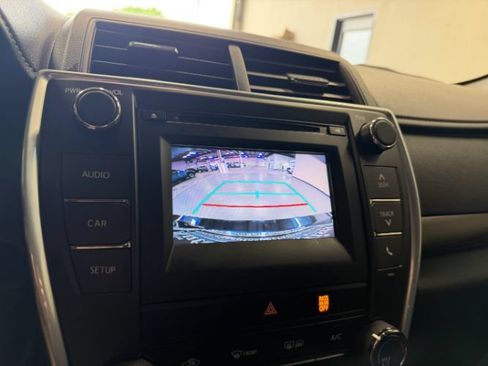 Used 2016 Toyota Camry LE FWD image 15