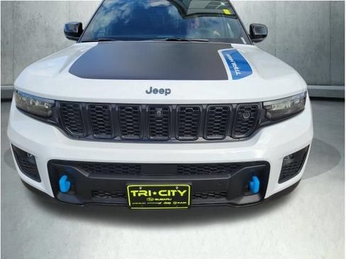 Used 2024 Jeep Grand Cherokee Trailhawk w/ Advanced Protech Group II AWD/4WD image 64