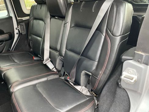 Used 2021 Jeep Wrangler Unlimited Rubicon AWD/4WD image 13