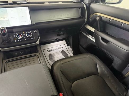Certified 2024 Land Rover Defender 110 SE image 27