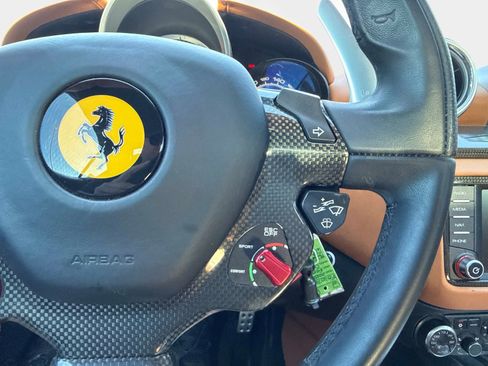 Used 2015 Ferrari California T image 25