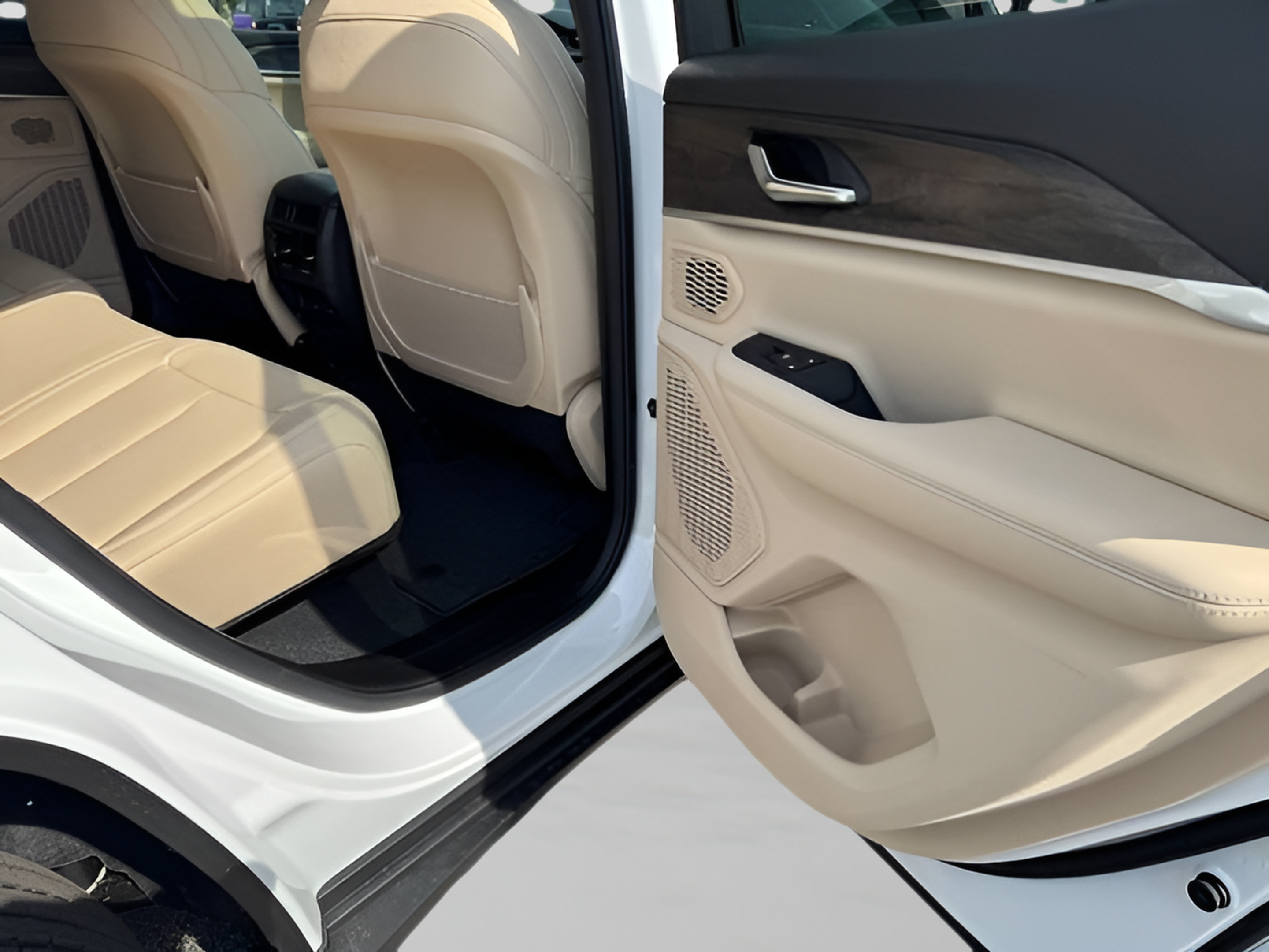 New 2026 Jeep Grand Cherokee Limited AWD/4WD image 13