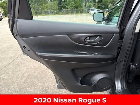 Used 2020 Nissan Rogue S image 26