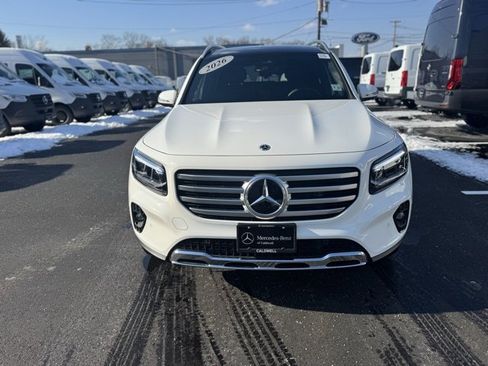Used 2026 Mercedes-Benz GLB 250 4MATIC image 8