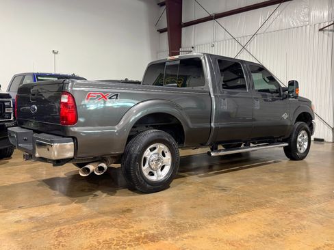 Used 2016 Ford F250 XLT w/ XLT Value Package image 3