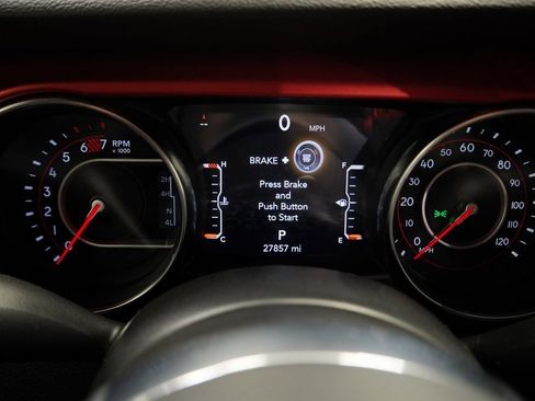 Certified 2022 Jeep Wrangler Unlimited Rubicon w/ Cold Weather Group image 26