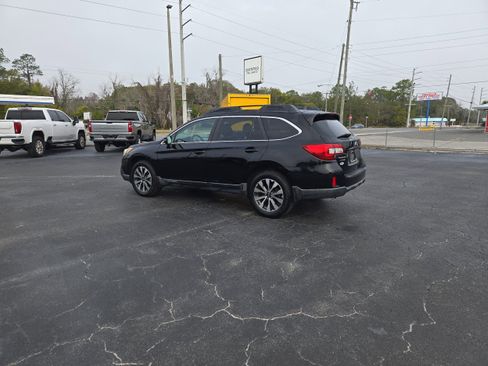 Used 2015 Subaru Outback 3.6R Limited image 5