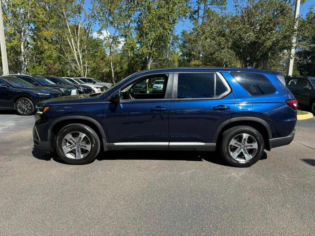 Used 2025 Honda Pilot EX-L image 2